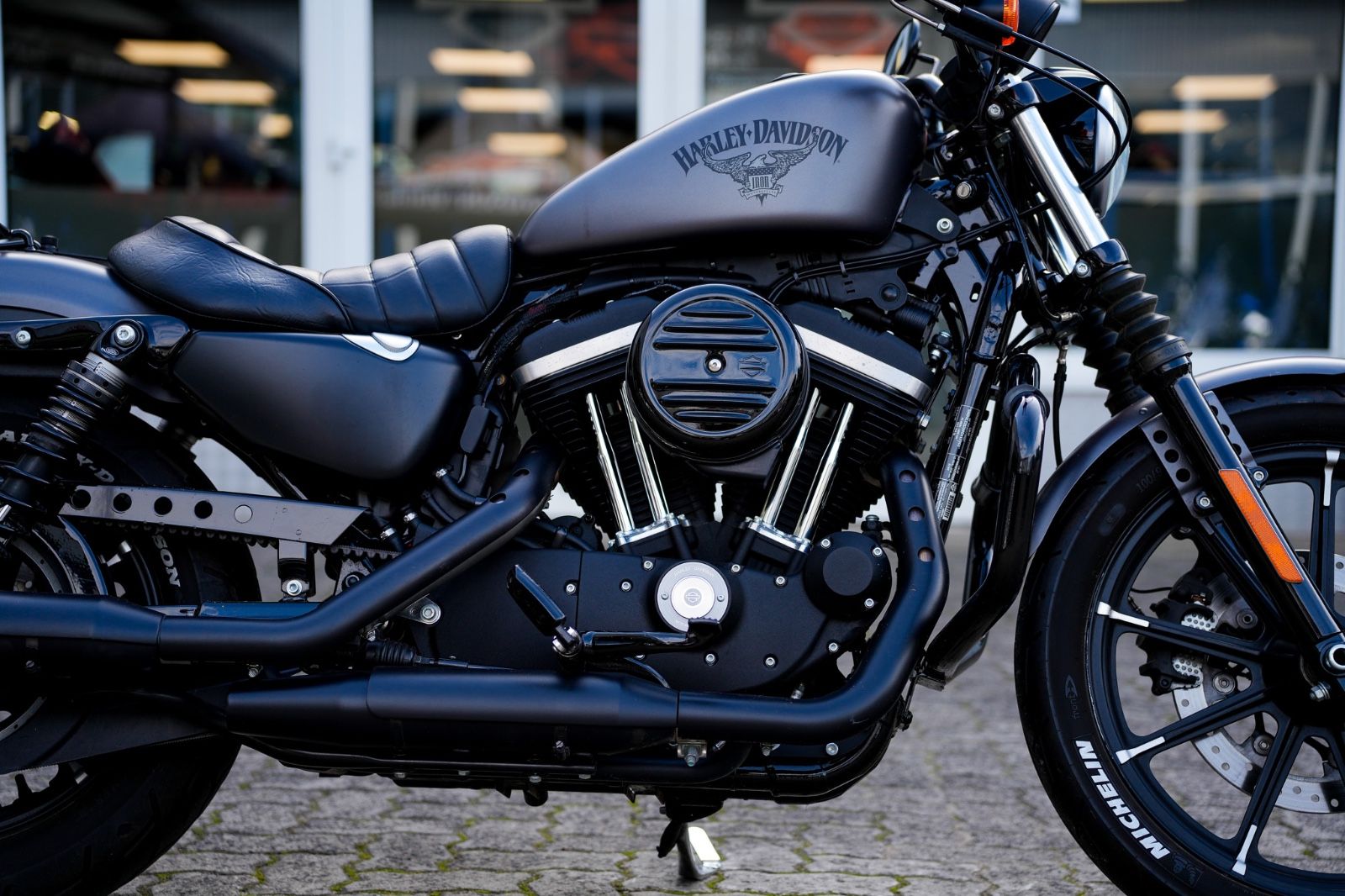 Fahrzeugabbildung Harley-Davidson SPORTSTER XL883N IRON