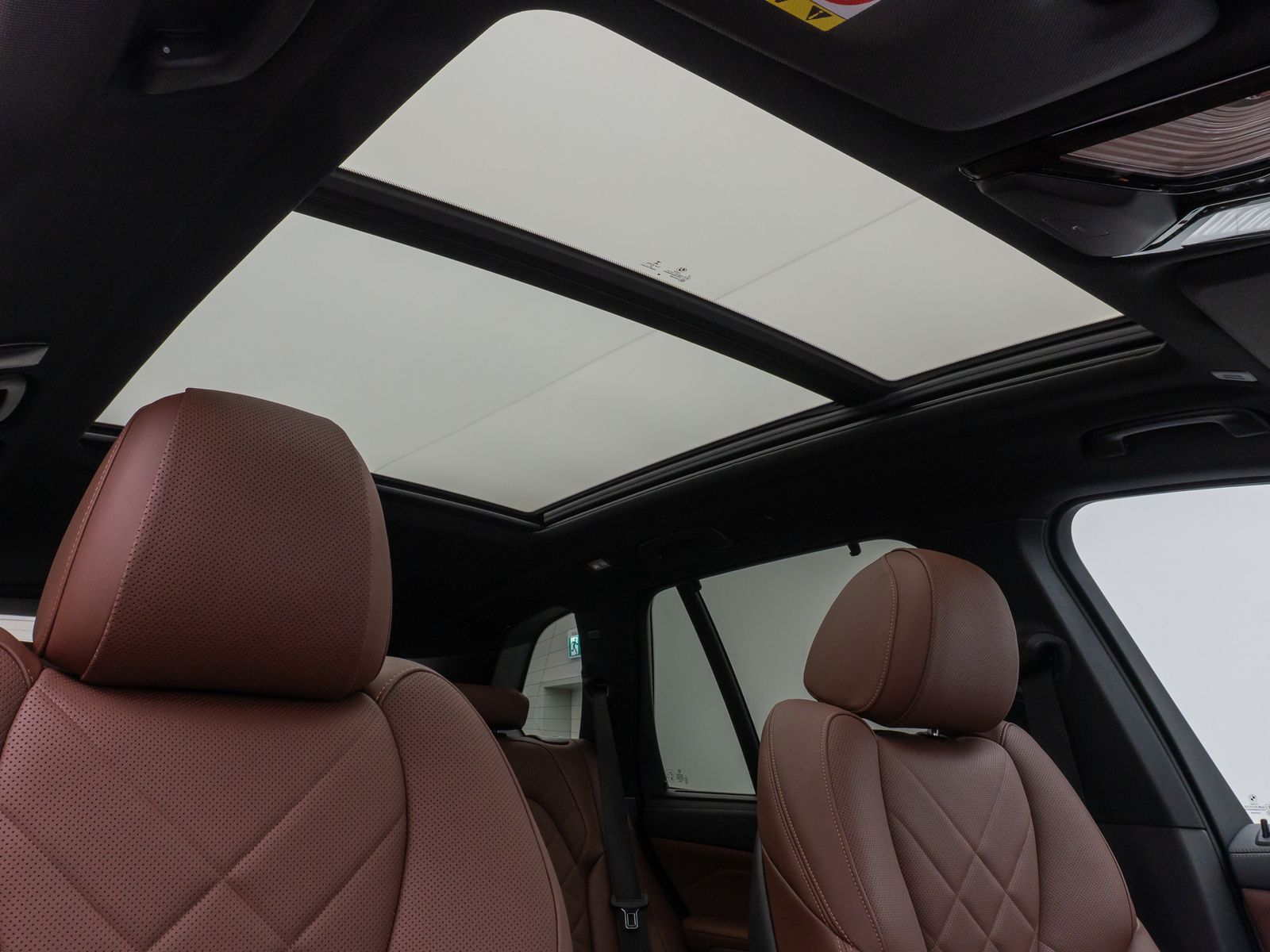 Fahrzeugabbildung BMW X5 xD30d M Sport Panoram Kamera HUD DAB HiFi 21"