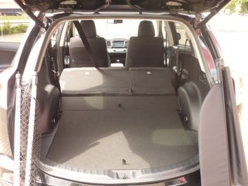 Toyota RAV 4 - 7