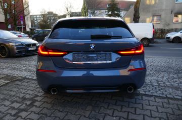 Fahrzeugabbildung BMW 120 1 Limousine 120 d xDrive Sport Line