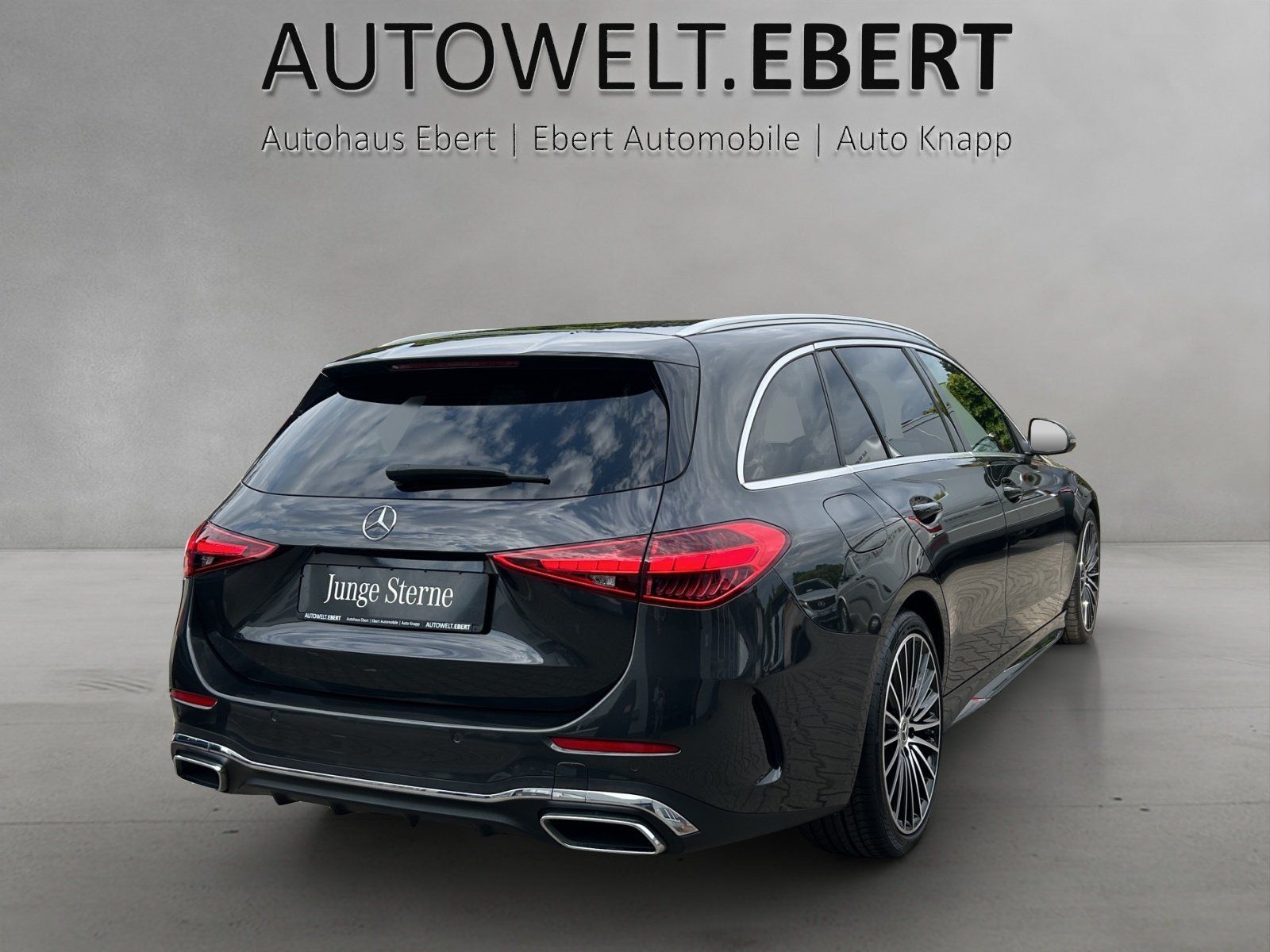 Fahrzeugabbildung Mercedes-Benz C300d T AMG Pano DISTRO DigiLED Busines AHK Memo