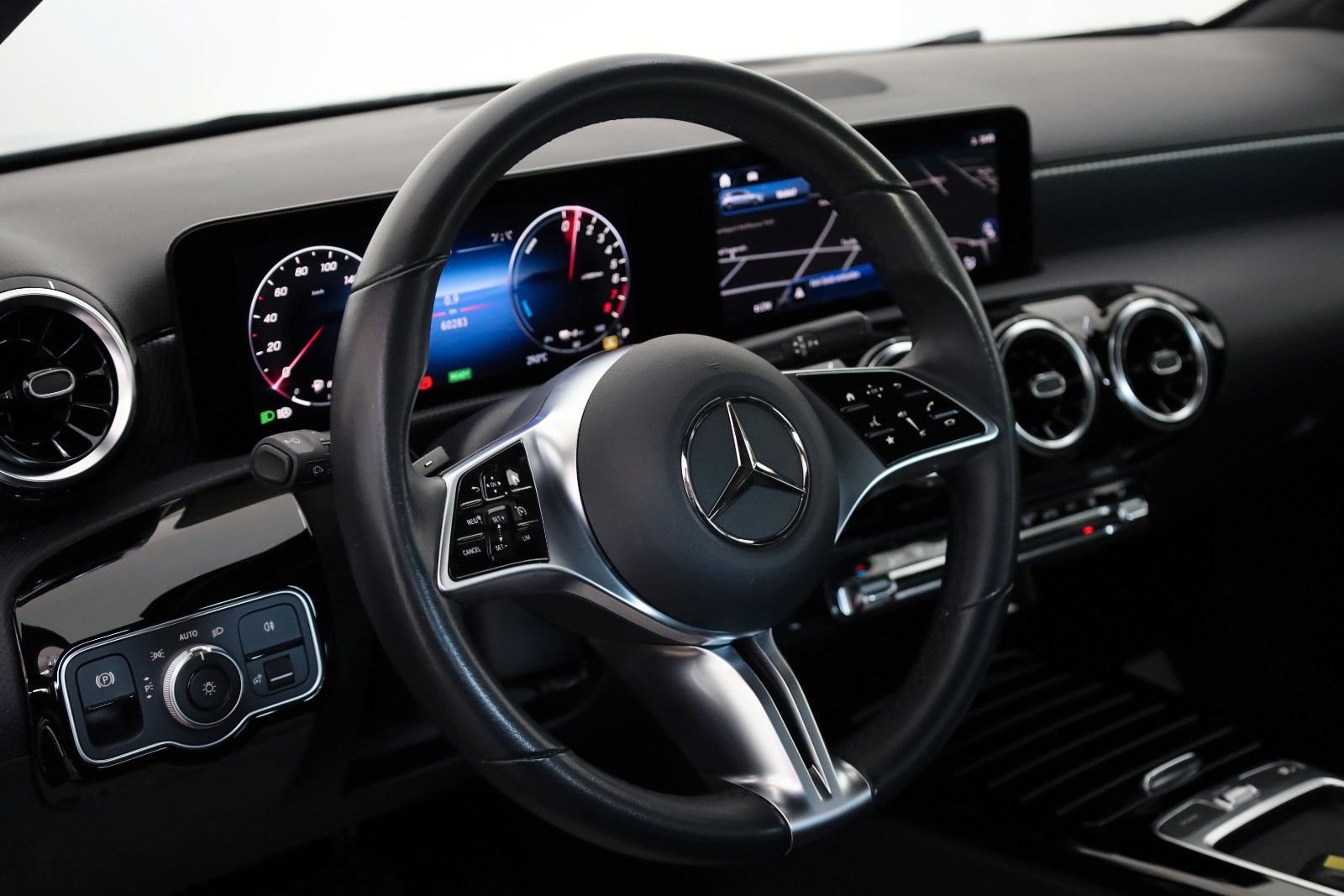 Fahrzeugabbildung Mercedes-Benz A 250 e Progressive,T.Leder,Navi,LED,SH,360°Kam