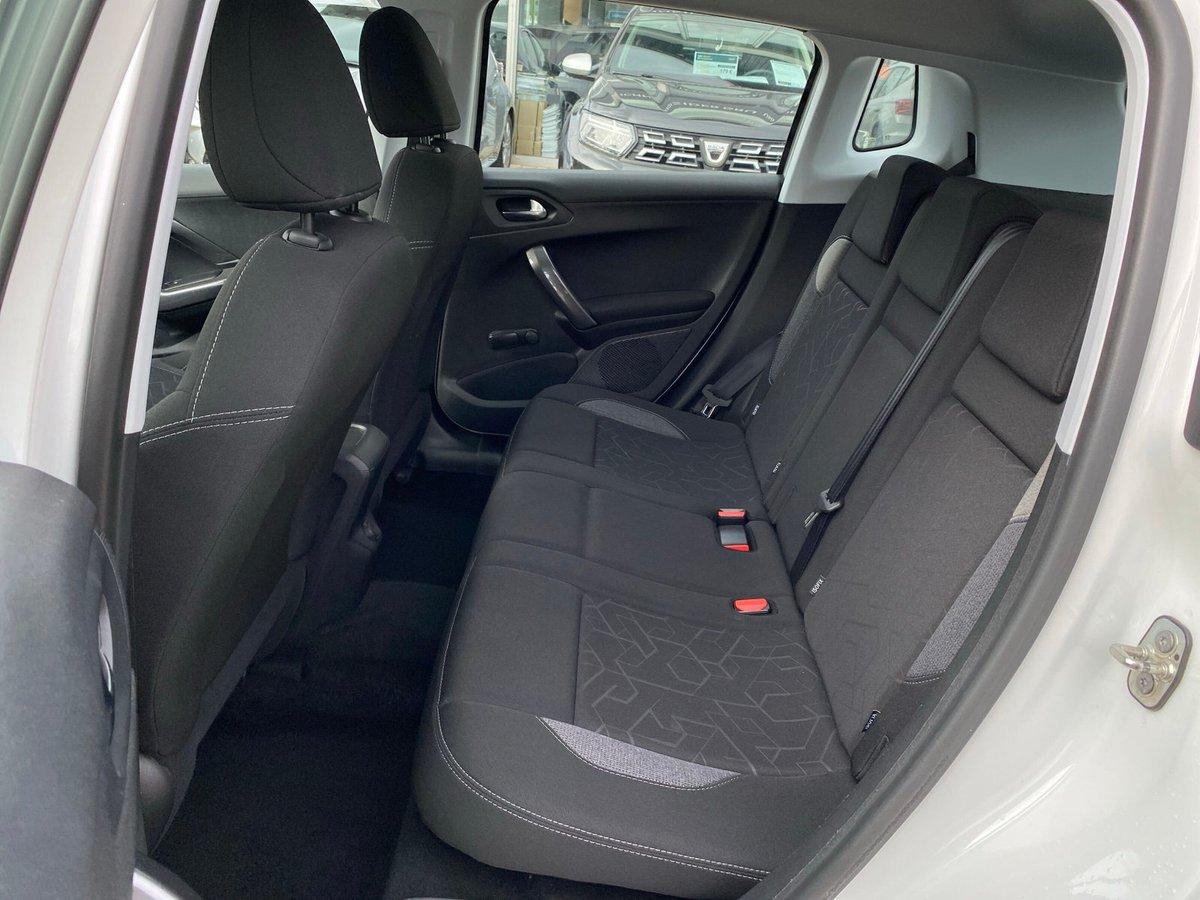 Peugeot 2008 1.2 PURETECH 82 ACTIVE KLIMA+SHZ+BLUETOOTH