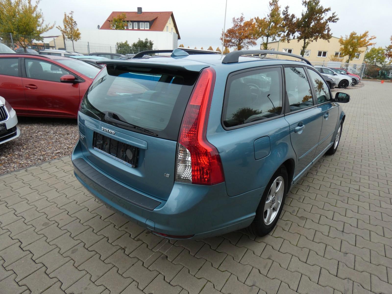 Volvo V50 2007 — салон