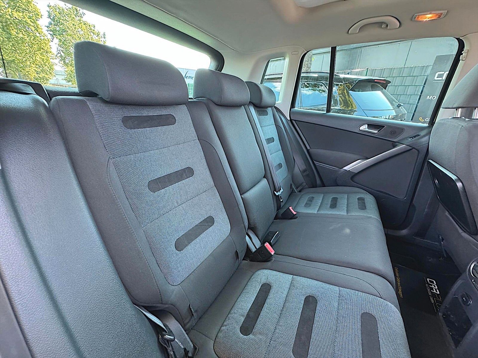 Fahrzeugabbildung Volkswagen Tiguan Sport & Style 4Motion *Pano*AHK*Klima*