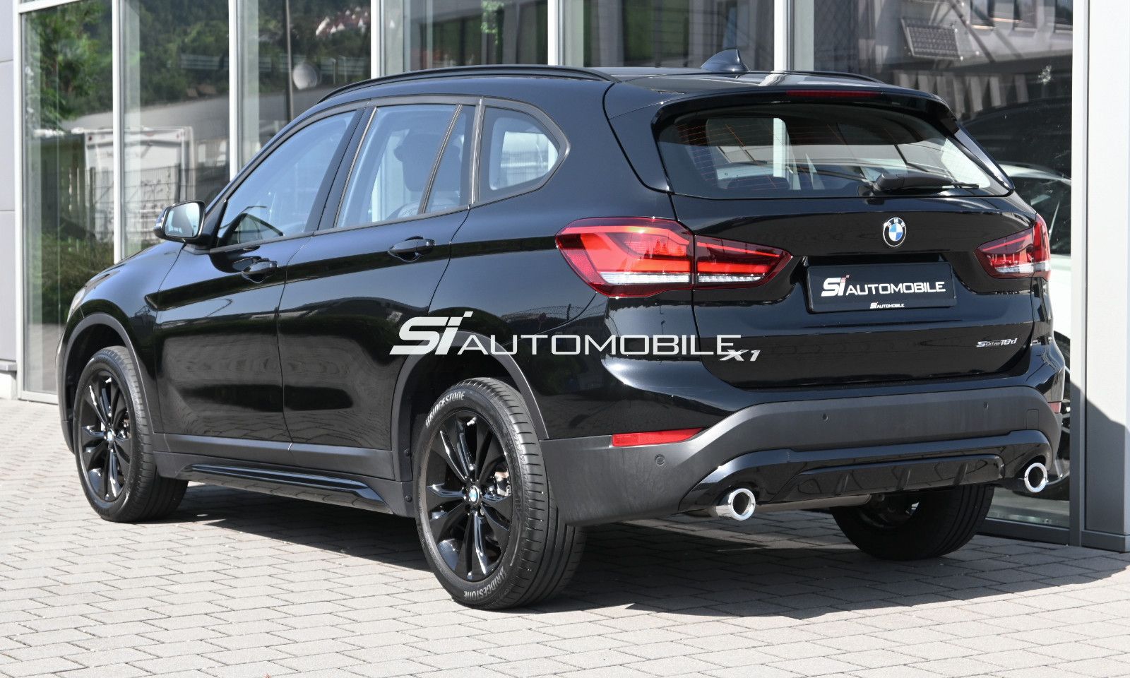 Fahrzeugabbildung BMW X1 sDr18d SPORT °AHK°DAB°KEYLESS°SPORTSITZE°18"°