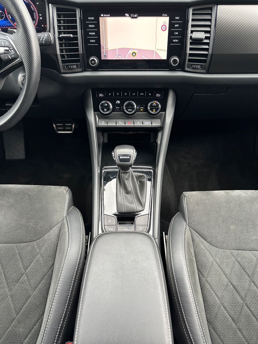 Fahrzeugabbildung SKODA Kodiaq Sportline NAV+LED+ACC+KAMERA+20ZOLL+KESSY