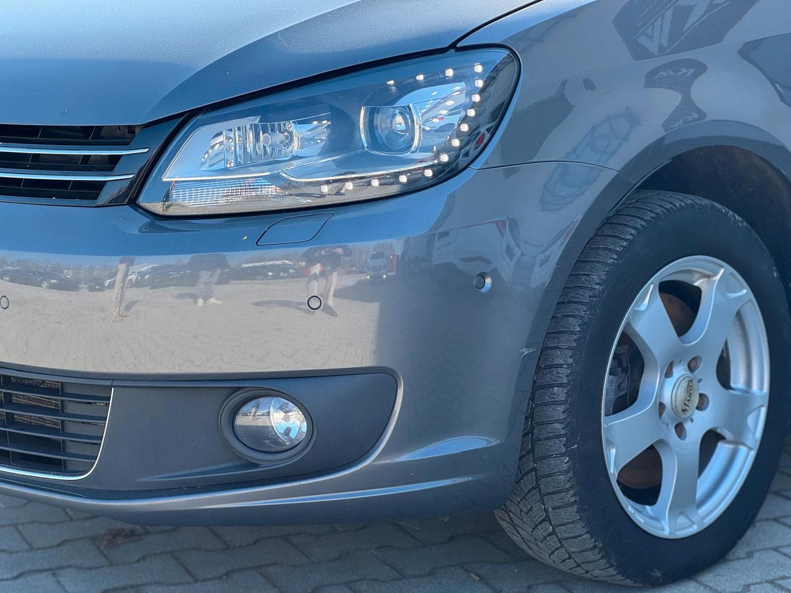 Volkswagen Touran Life BMT 7-Sitze