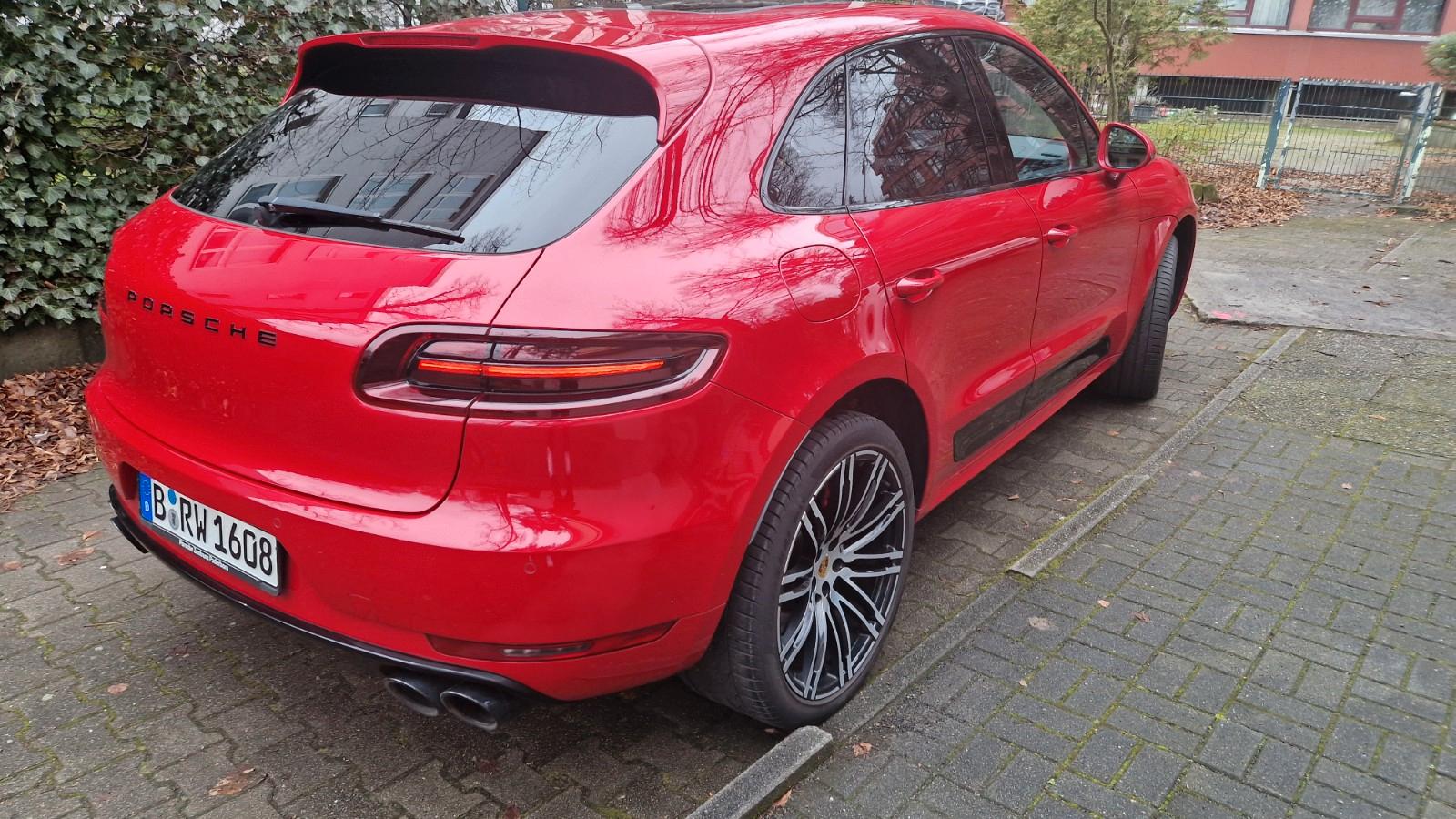 Porsche Macan Turbo mit Performance Paket