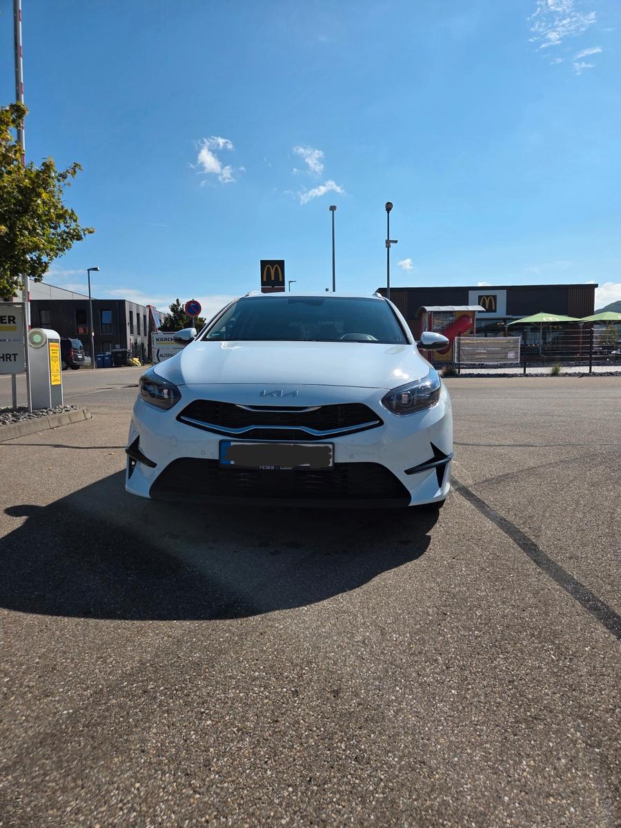 Kia cee'd Sportswagon 1.5 T-GDI DCT Vision Sport...