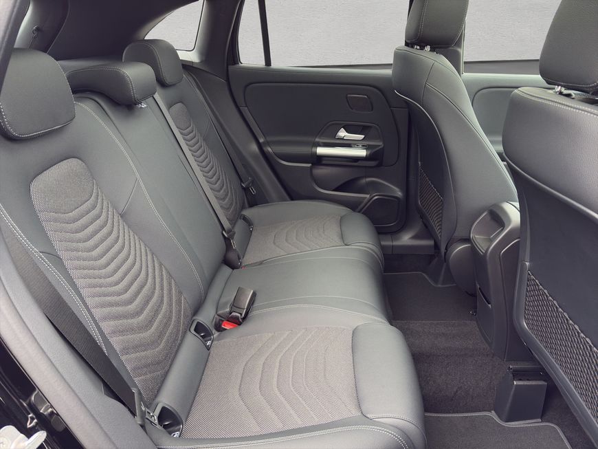 Mercedes-Benz GLA 180 d Edition Progressive Line foto 18