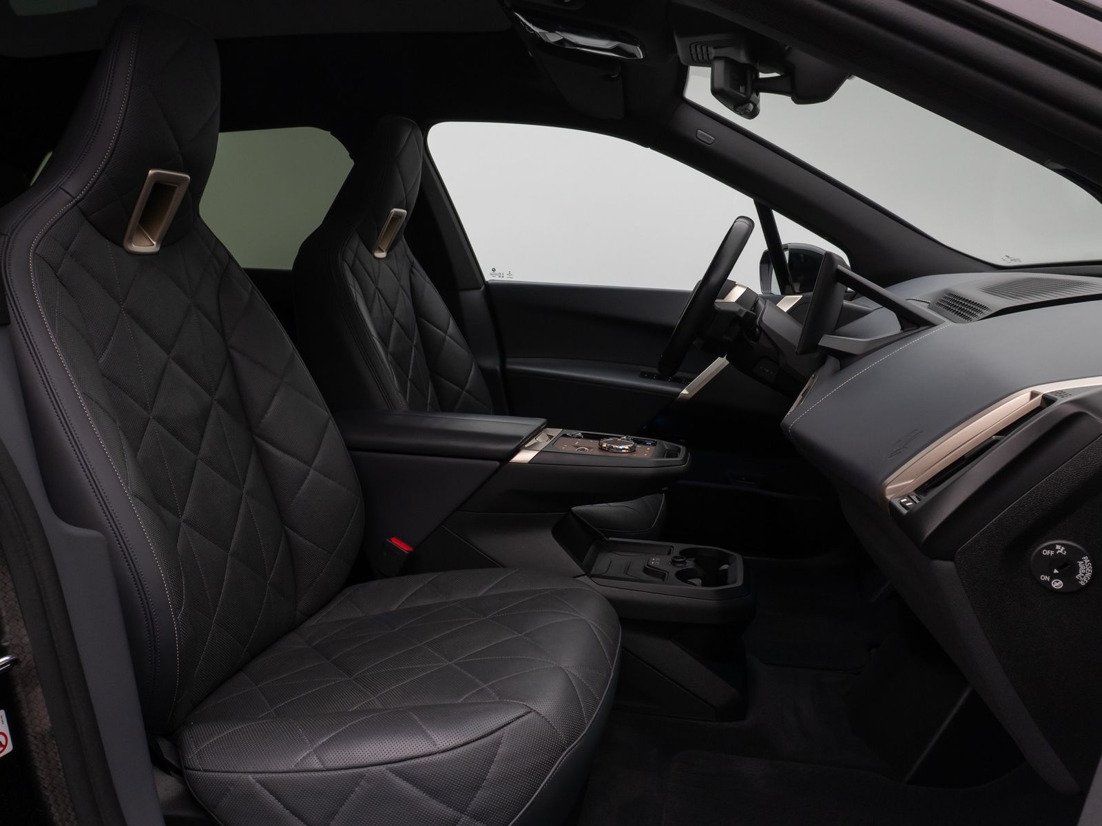 Fahrzeugabbildung BMW iX xD40 Sport Panorama Laser 360°ACC Komfort 22"