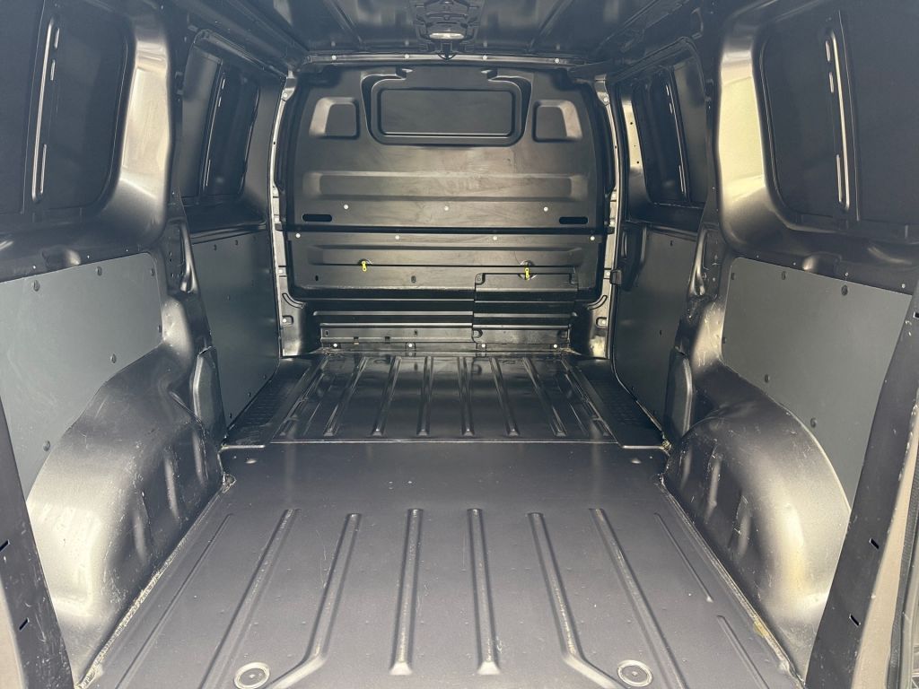 Fahrzeugabbildung Citroën Jumpy M BlueHDi 180 EAT8 Club