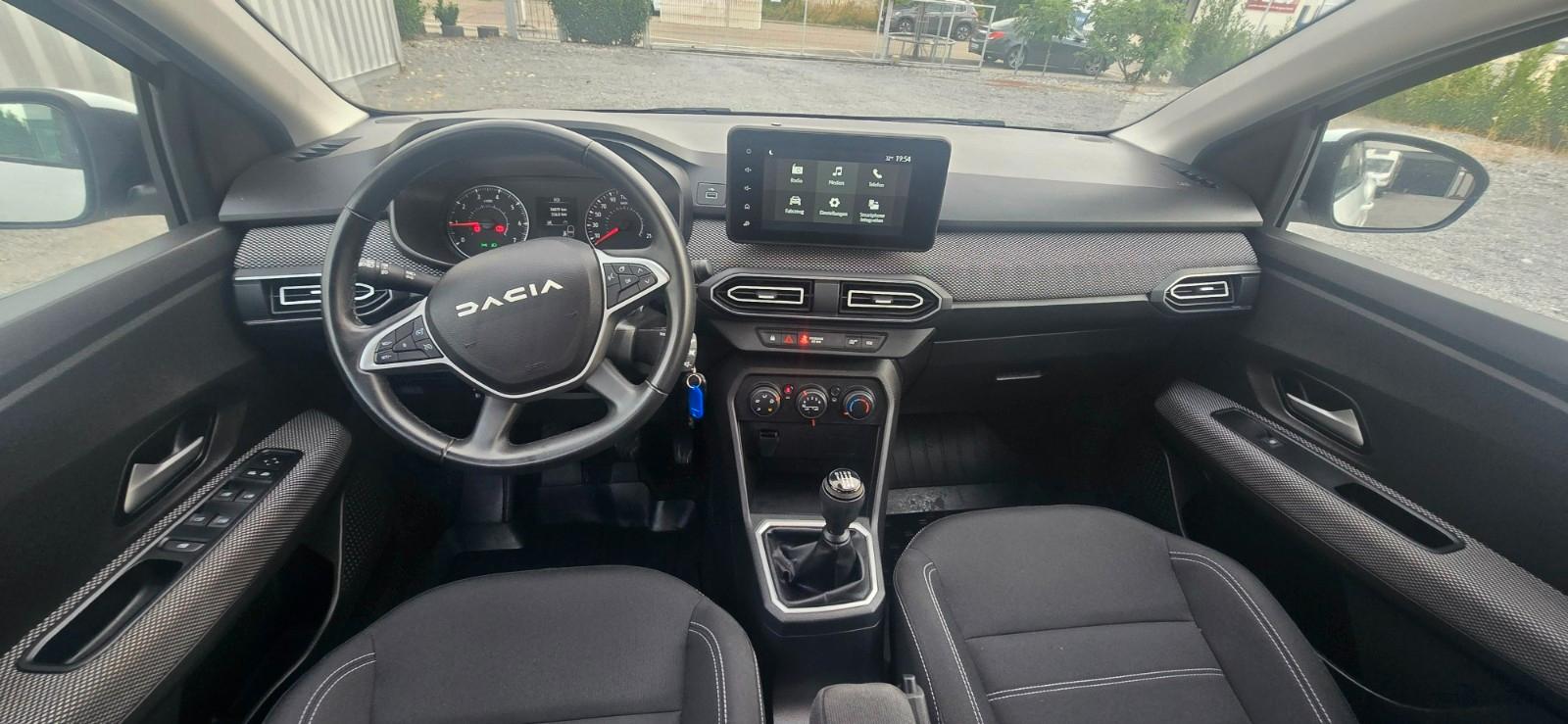 Dacia Logan Limousine Expression 90PS LED Android PDC