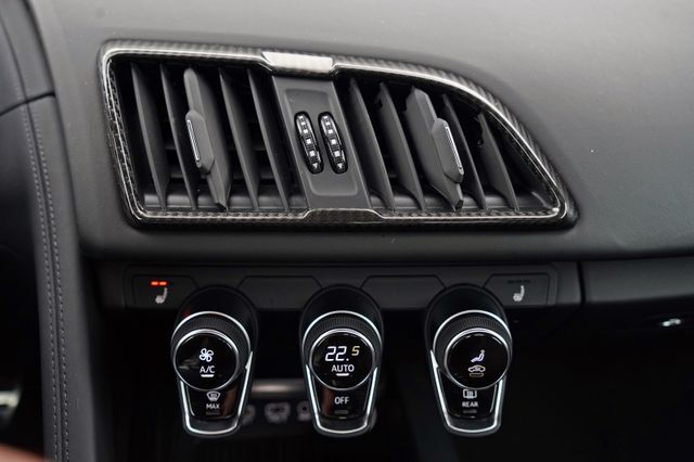 R8 Spyder quattro Performance RAUTE CARBON EXCLU