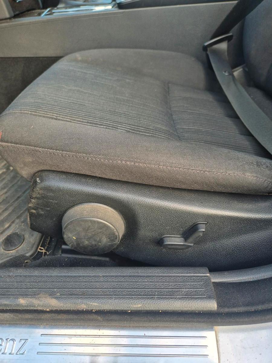 Mercedes-Benz C220 2008 — photo 12