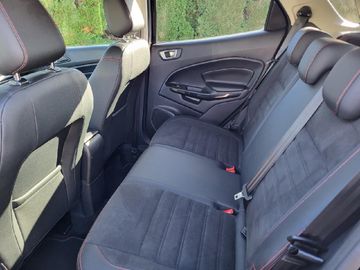Fahrzeugabbildung Ford EcoSport ST-Line