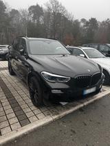 BMW X5 M50i G05 (12/20) 8-fach bereift, Servicepaket - BMW in Frankfurt (Main): 2.8