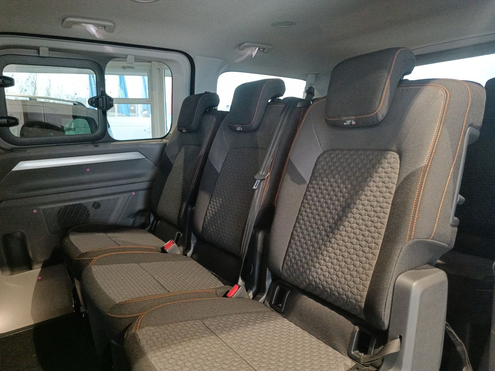 Volkswagen T7 Caravelle - Bild 19