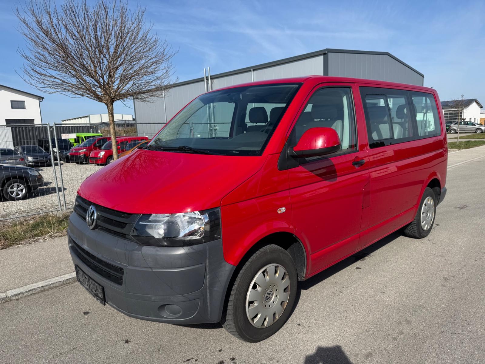 Volkswagen T5 Transporter 9 Sitze Klima Tüv 27-11