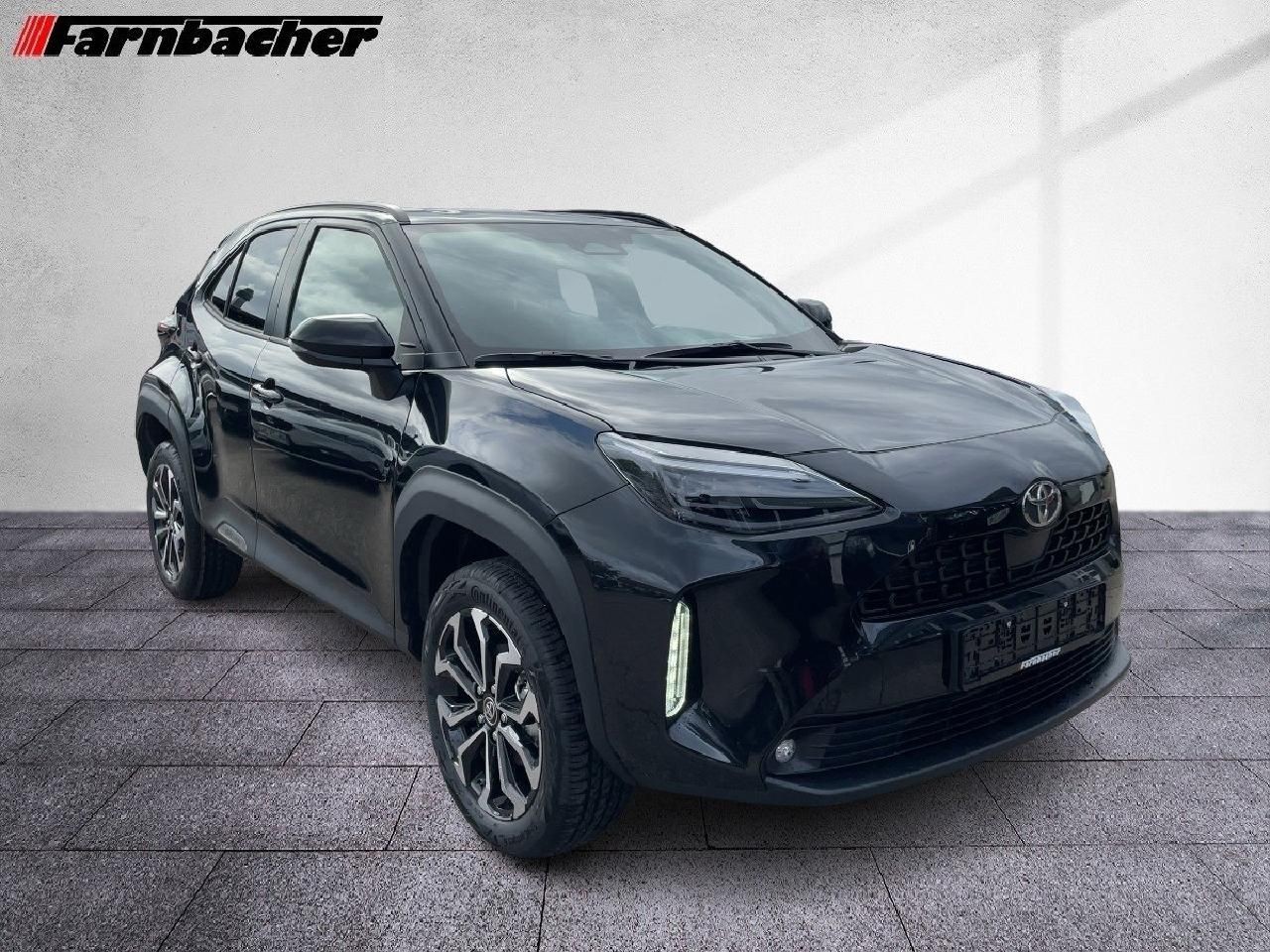 Fahrzeugabbildung Toyota Yaris Cross 130PS Hybrid SONDEREDITION Black&Whi