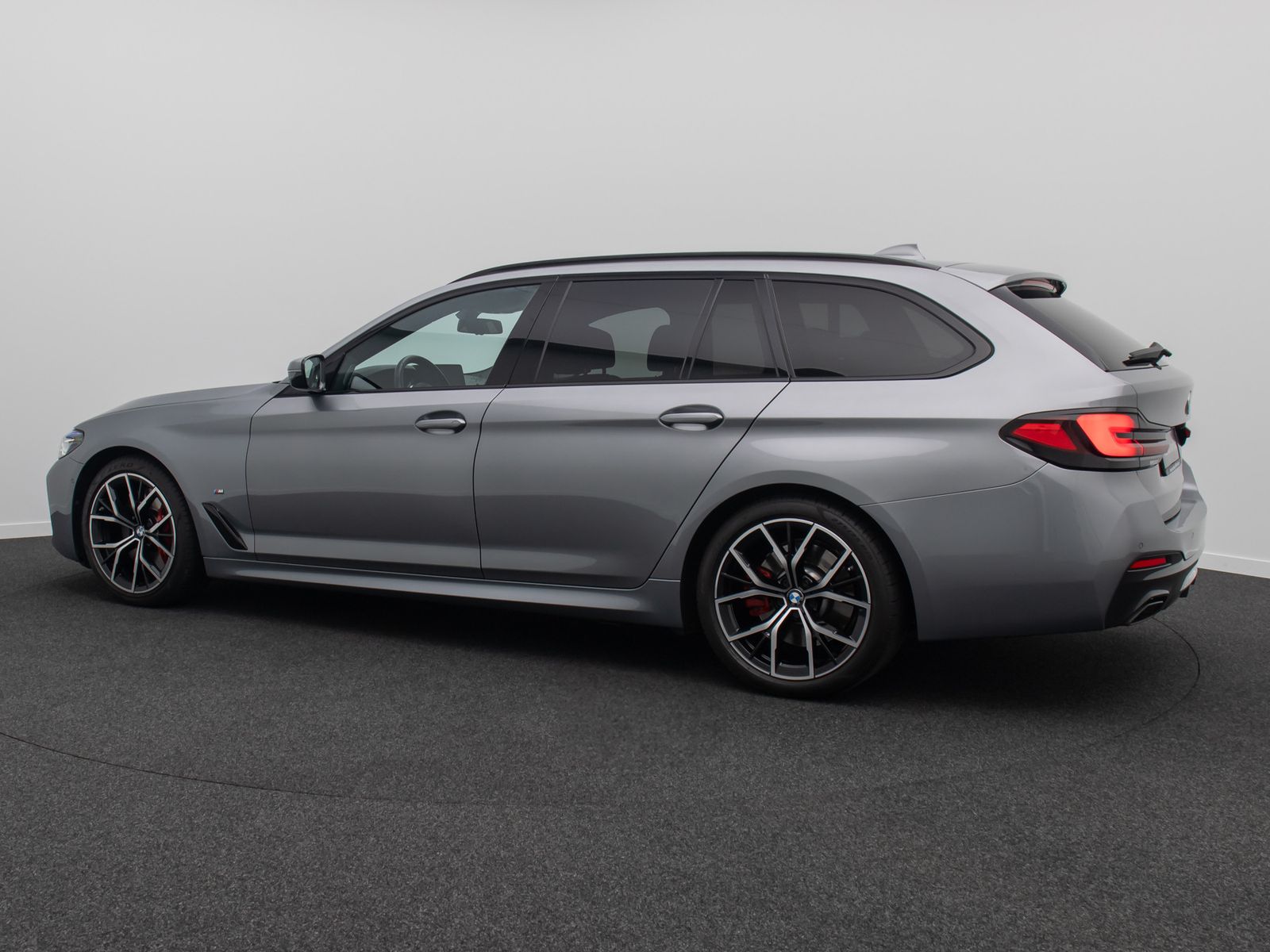 Fahrzeugabbildung BMW 540d xD M Sport Pro Kamera Laser HUD DAB H/K 19"