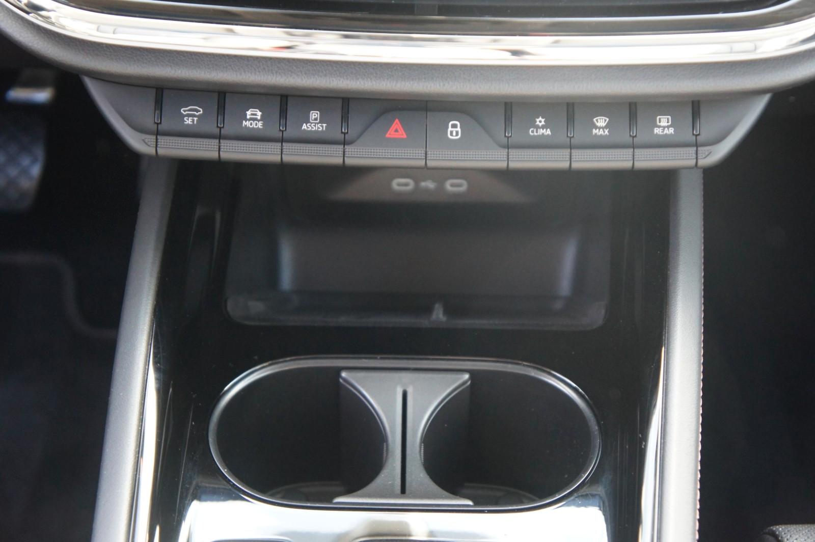 Skoda Enyaq 80 Suite*9 PAKETE*DRIVE+*AHK*PANO*W-PUMPE