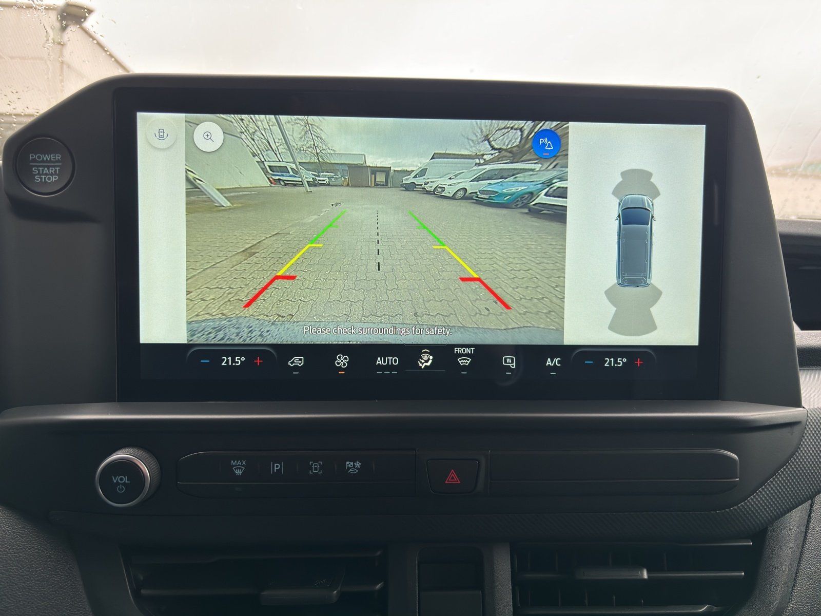 Fahrzeugabbildung Ford Transit Custom 320L2 150PS AHK GJR Laderaum Pak.
