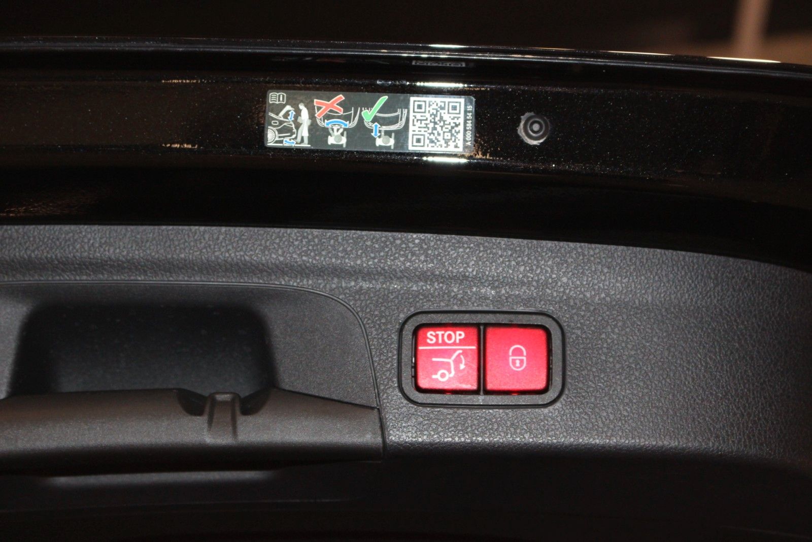 Fahrzeugabbildung Mercedes-Benz GLE 450d AMG Line Burmester+Pano+HeadUp+NightPkt