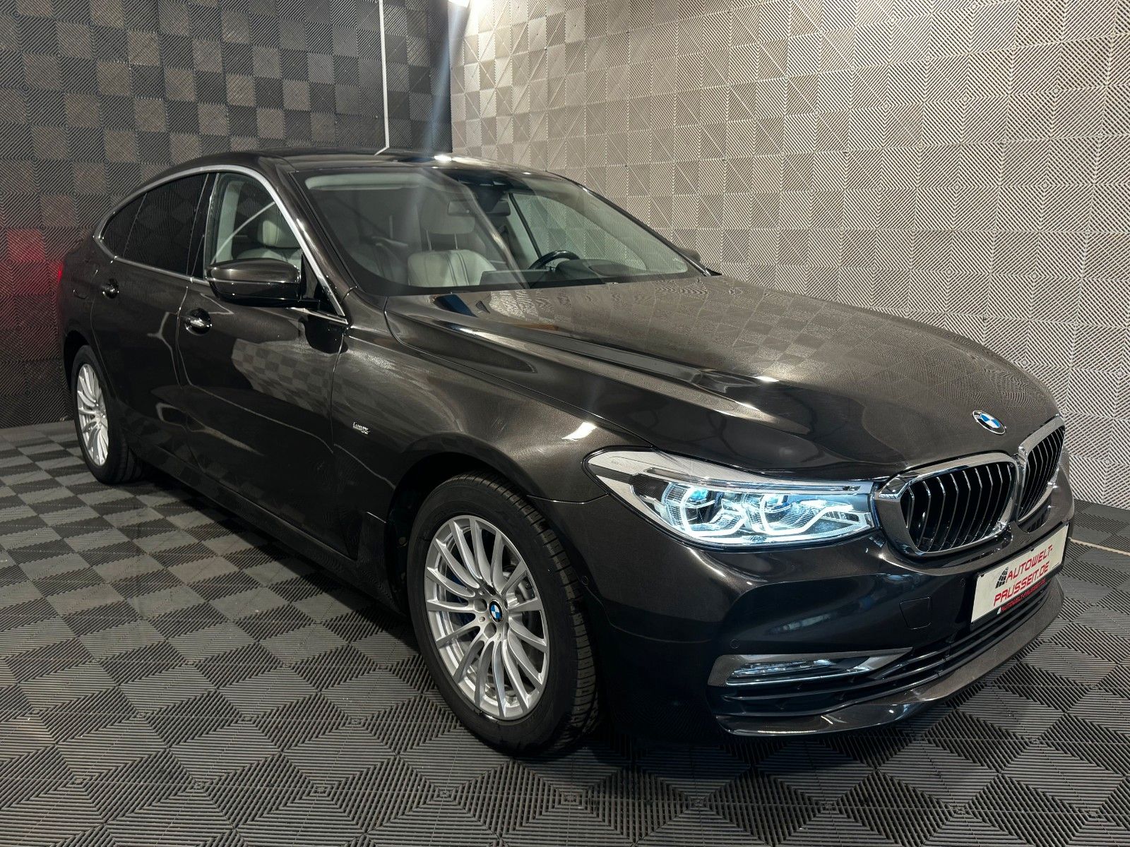 Gebrauchtwagen BMW 640 Gran Turismo 640d GT xDr*LUXURY*B&W-LED-HEAD UP-LEDER-SHZ V+H in Horb am Neckar