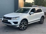 Volkswagen Touareg V6 TDI*DSG*Xenon*AHK*Facelift* - Volkswagen Touareg: Facelift