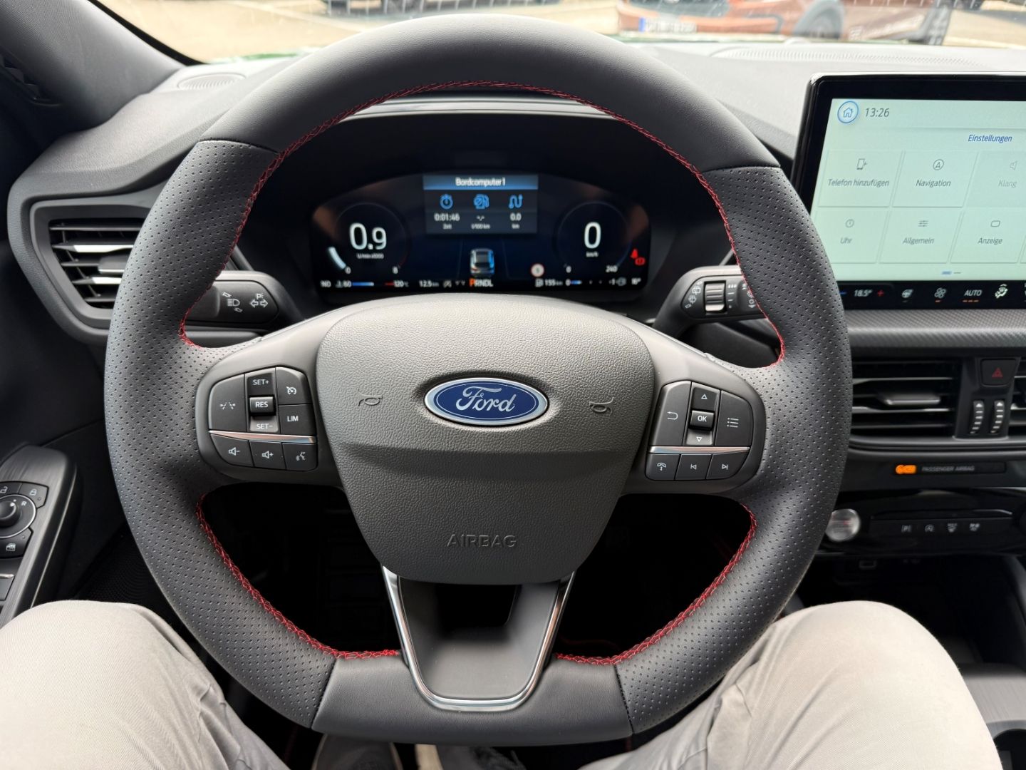Fahrzeugabbildung Ford Kuga ST-Line Sport 5J AHK Navi Digi Co LED CarPl