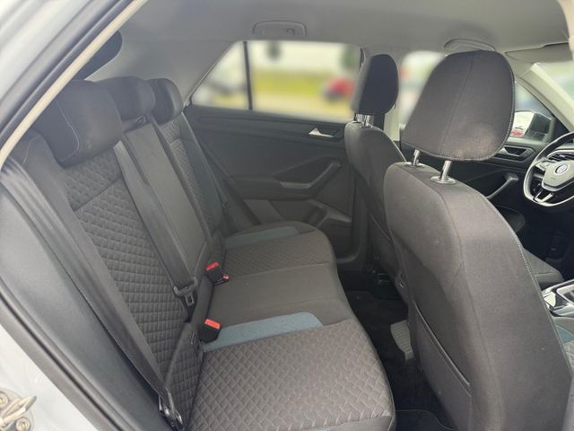 T-Roc IQ.DRIVE 1.5 TSI DSG AHK-abnehmbar Navi Ap