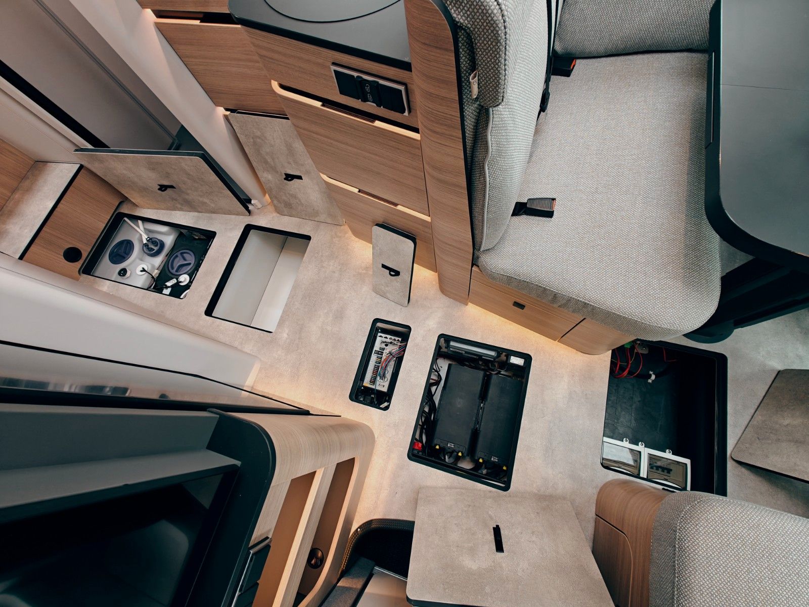 Fahrzeugabbildung HYMER / ERIBA / HYMERCAR B-KLASSE MC T 680 PREMIUM - SOFORT LIEFERBAR!