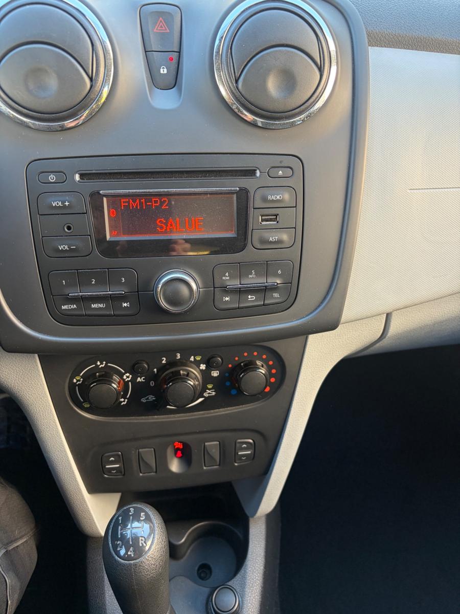 Dacia Logan 2014 — photo 11