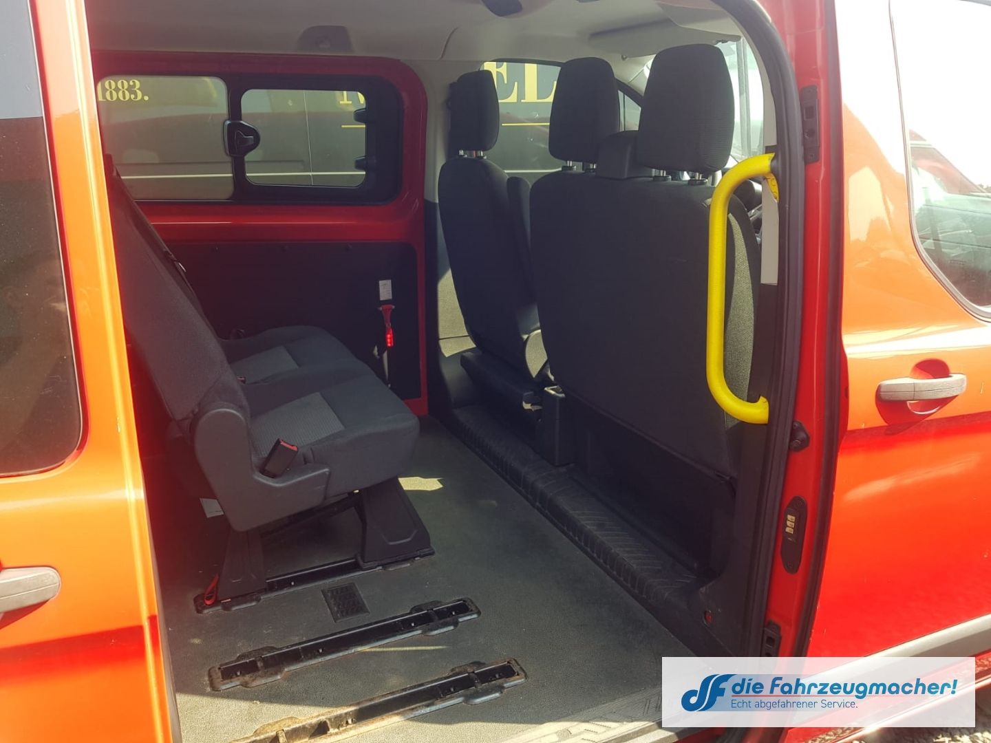 Fahrzeugabbildung Ford Transit Custom Kombi 300 L1 2.2 TDCi *1871 Expor