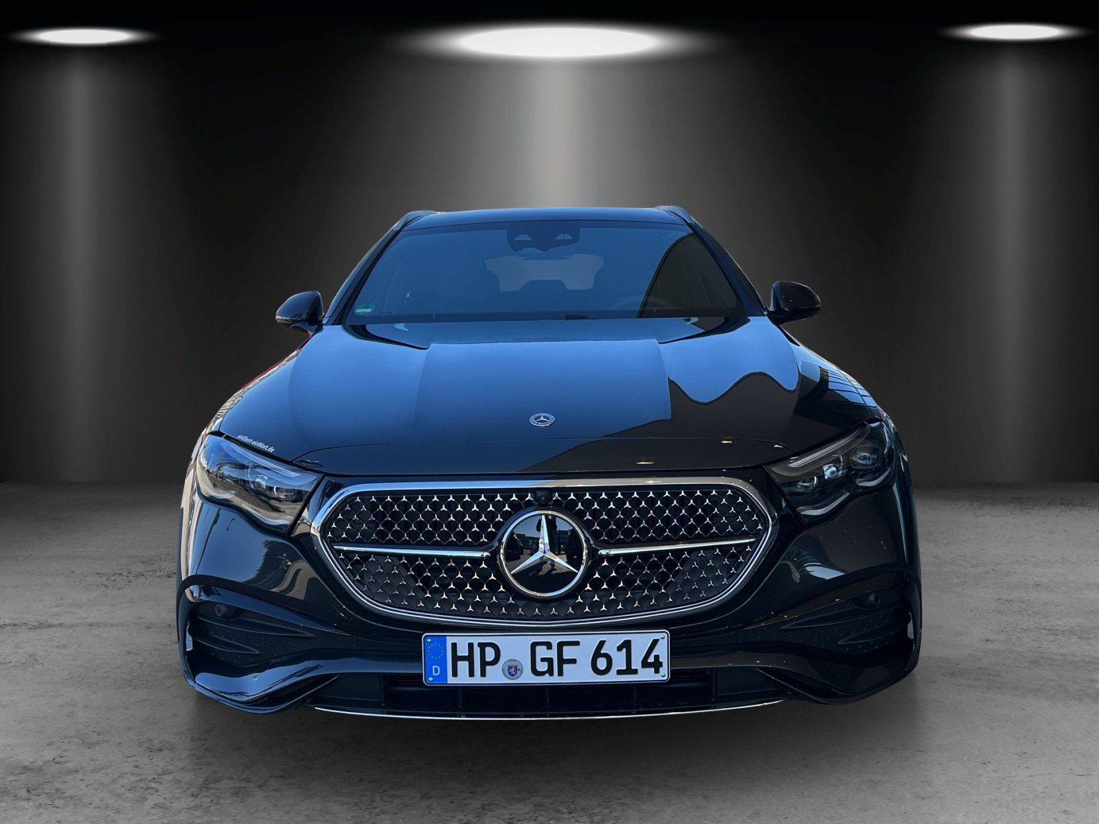 Fahrzeugabbildung Mercedes-Benz E 220 d T AMG Shzg PANO Burmester AHK Sitzklima