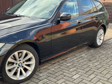 BMW 320 - 4