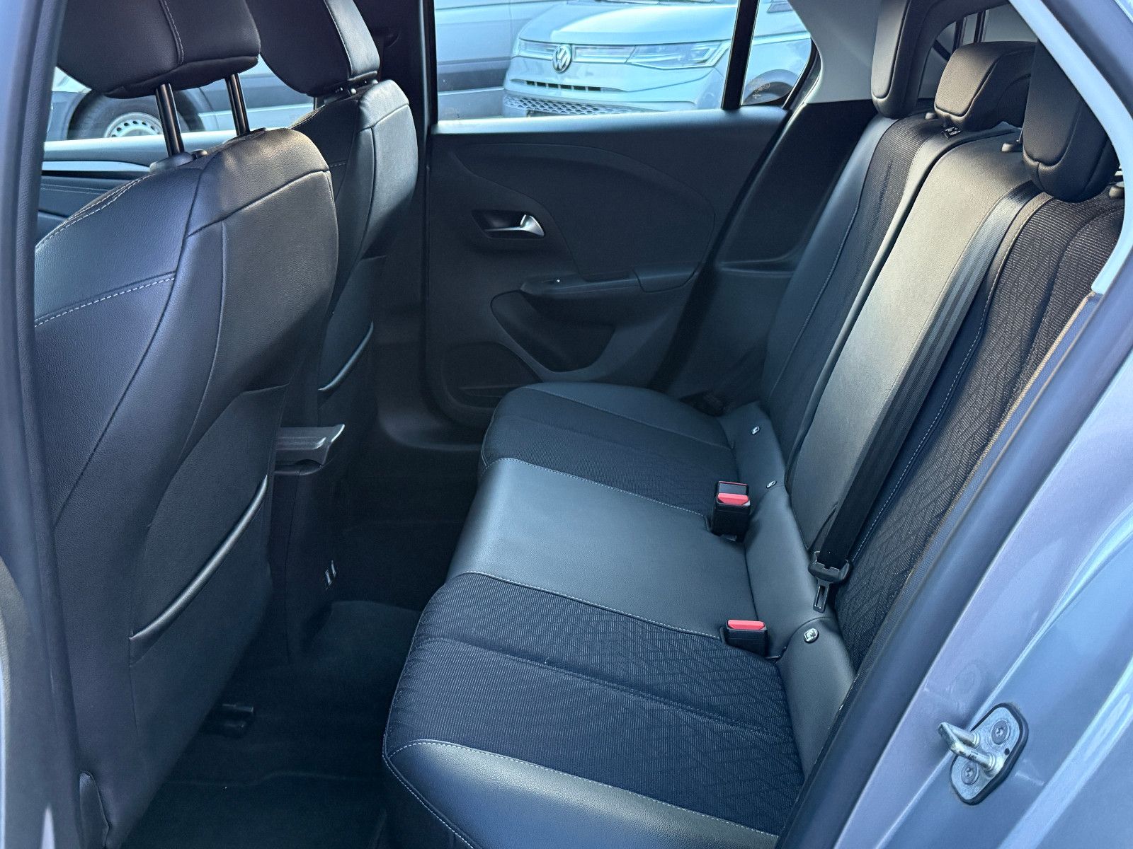 Fahrzeugabbildung Opel Corsa F 1.5 D Elegance GRA LED Navi PDC Kamera