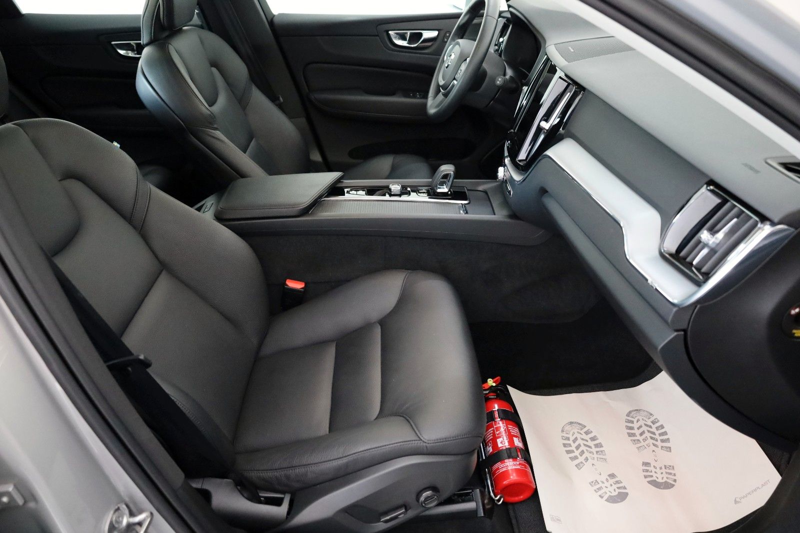 Fahrzeugabbildung Volvo XC60 T6 AWD Inscription,Kamera,4xSH,ACC,Pano,AHK