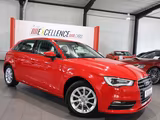 Audi A3 SPORTBACK 2.0 TDI ATTRACTION 1.HAND / XENON - Audi A3 mit Diesel-Antrieb: Limousine, 2.0