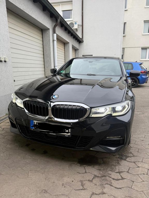 Image of BMW 330