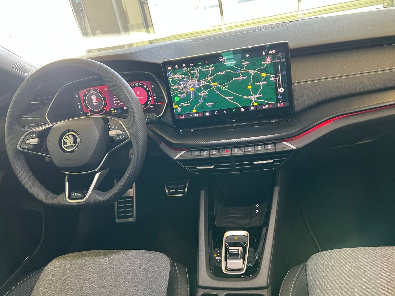 Fahrzeugabbildung SKODA Octavia Combi IV Sportline 2.0 TDI DSG *AHK, LED