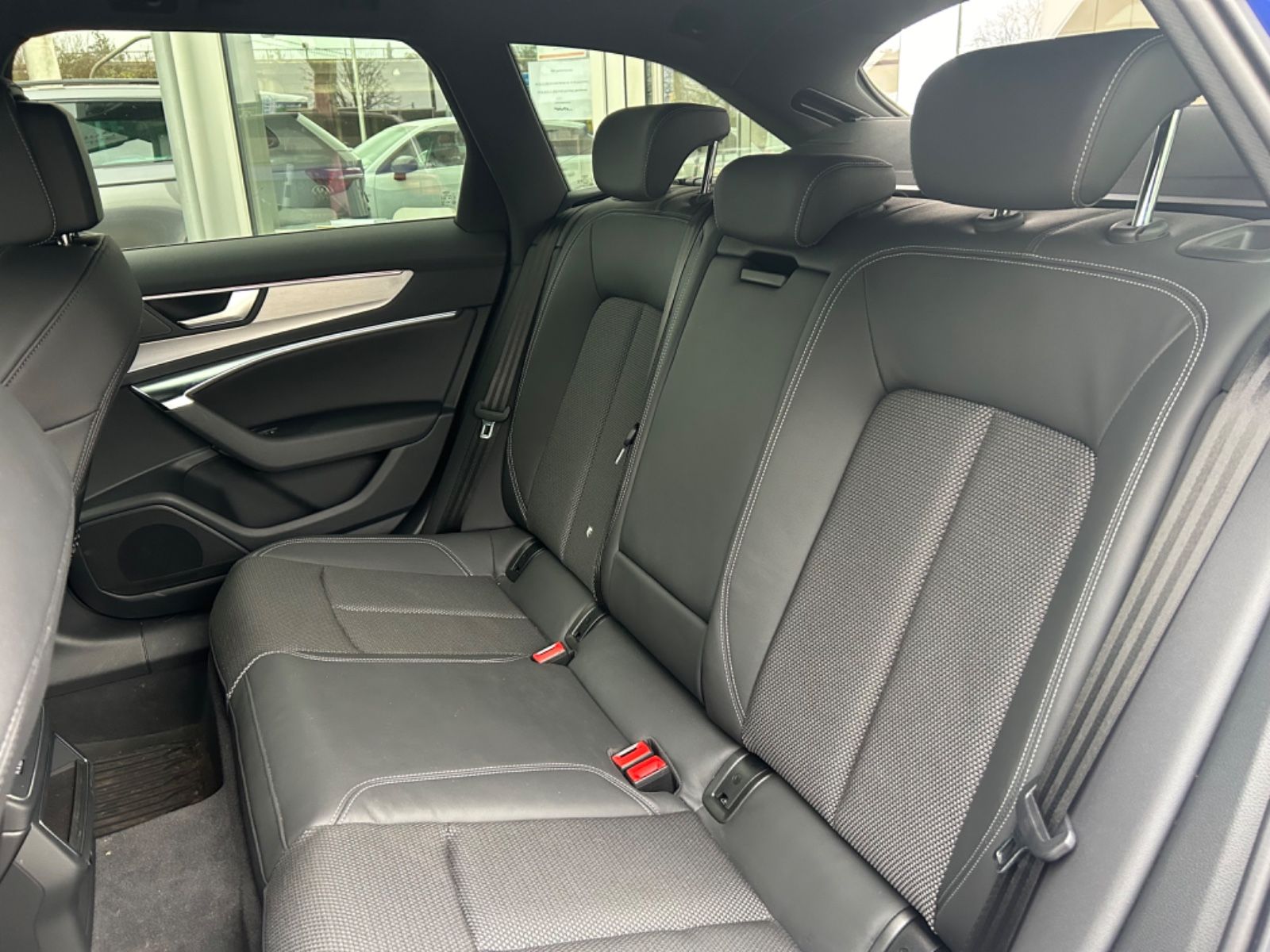 Fahrzeugabbildung Audi A6 Avant 40 TDI quattro sport Matrix Navi