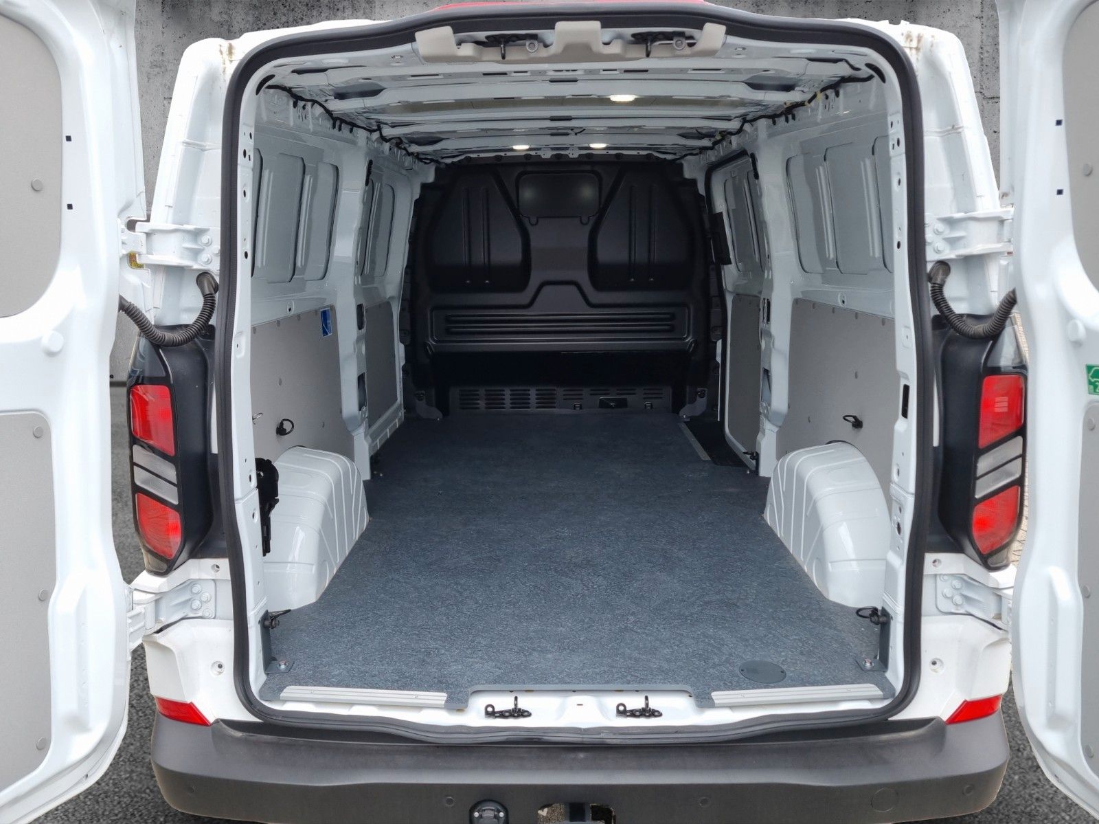 Fahrzeugabbildung Ford Transit Custom Kasten 300 L2 Trend FWD
