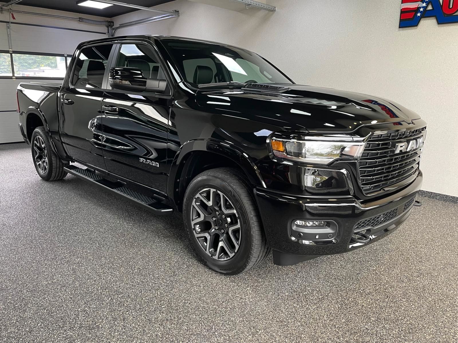 Fahrzeugabbildung Dodge 2025 LARAMIE SPORT 3.0L HURRICANE-BAK REV.-VFW