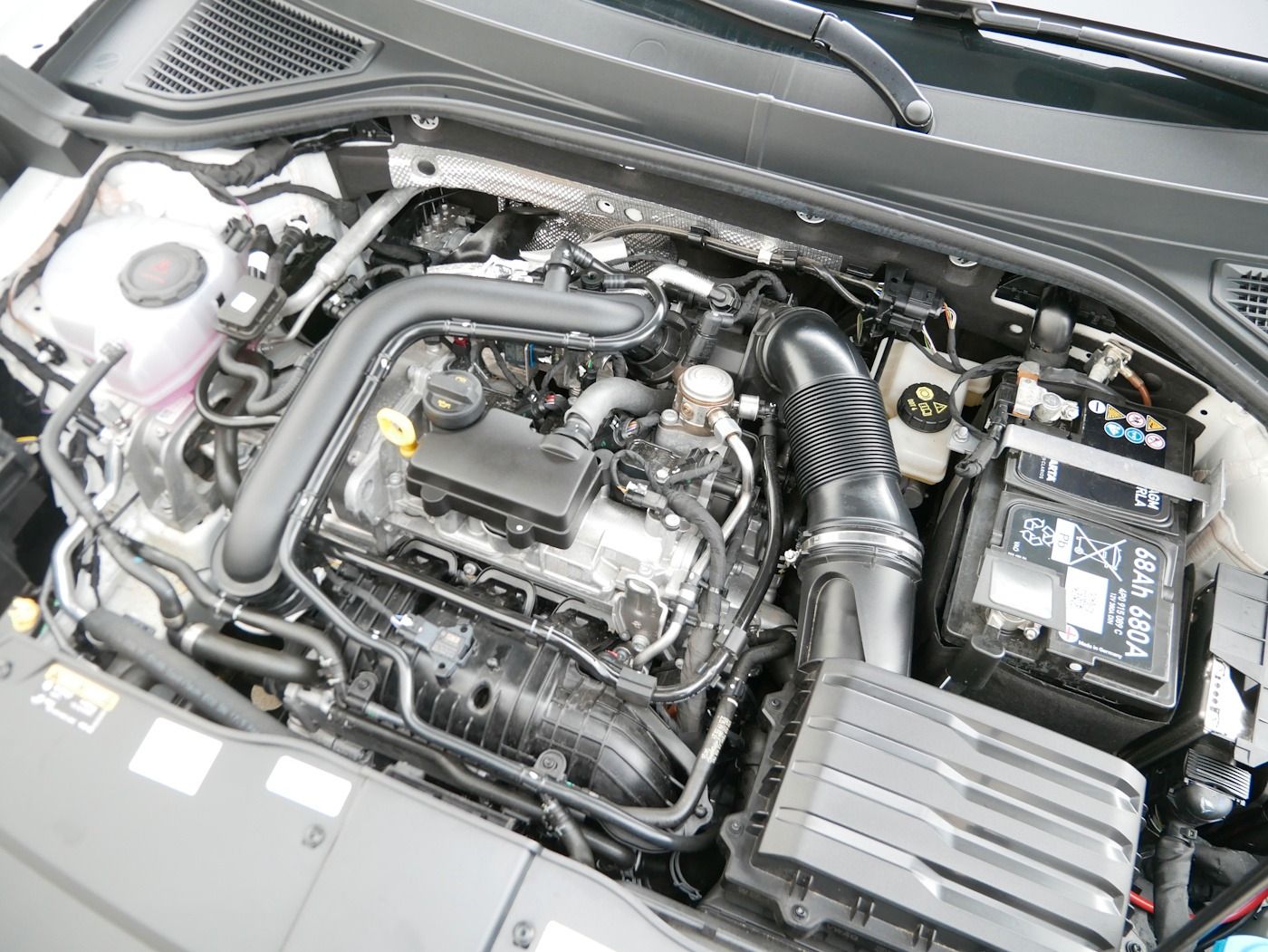 Fahrzeugabbildung Volkswagen T-Roc 1.0 Life NEU36T AHK Standhz SHZ LED Allwet