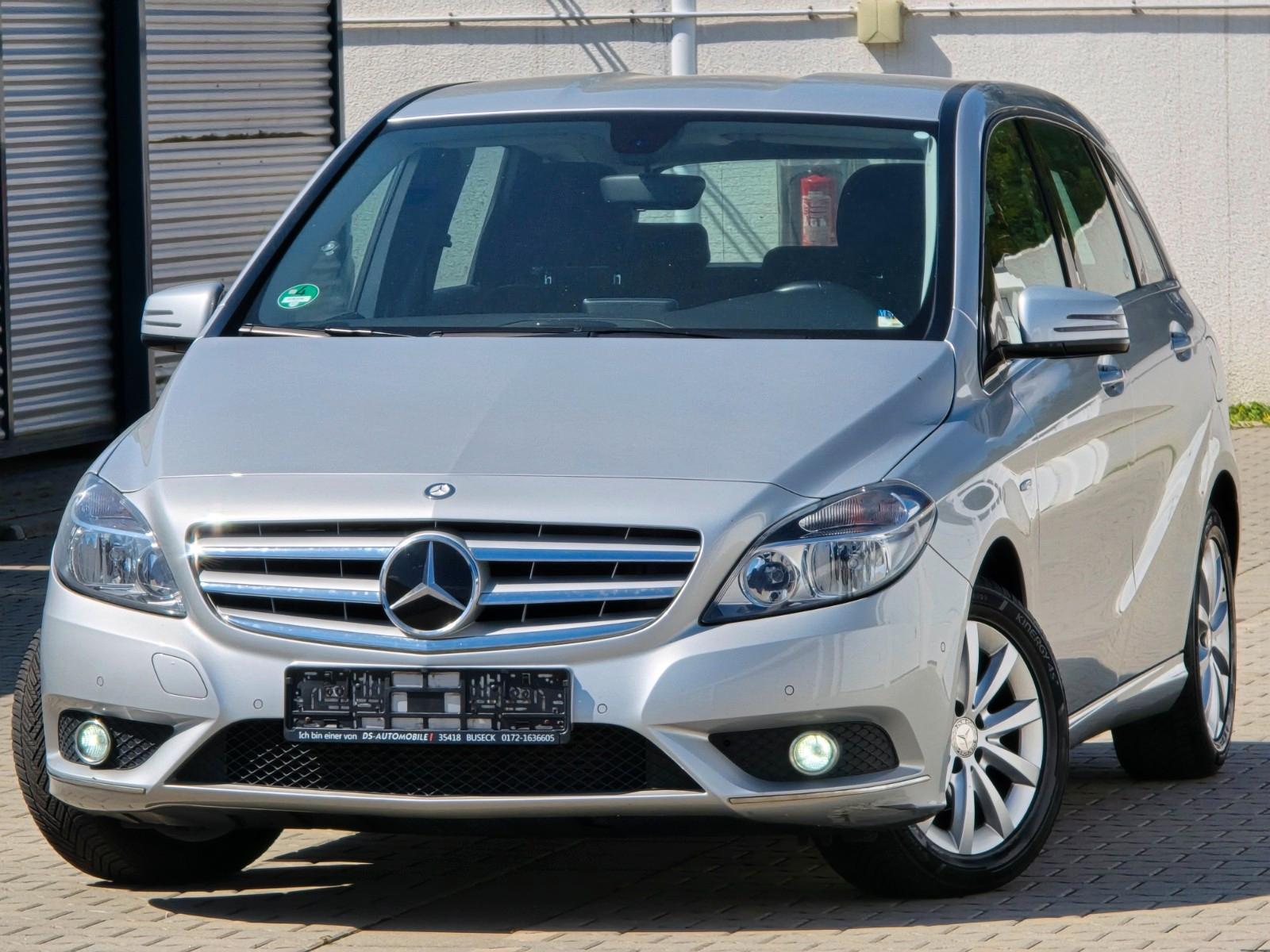 Mercedes-Benz B 180