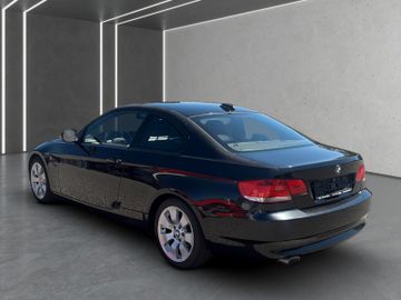 BMW 320 - 4