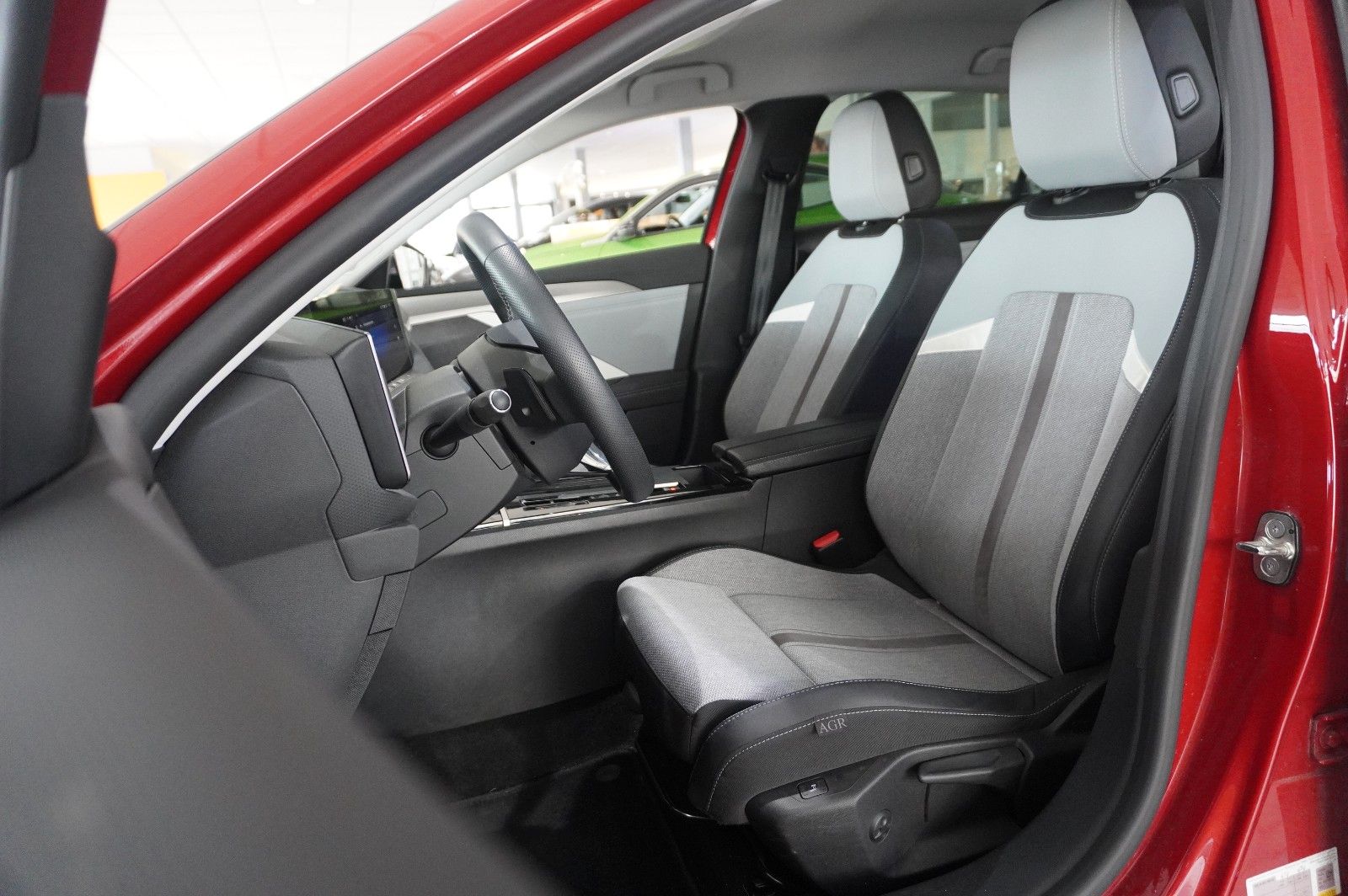 Fahrzeugabbildung Opel Astra L Lim. 1.2T ELEGANCE NAVI/LED/KAMERA/SPORT